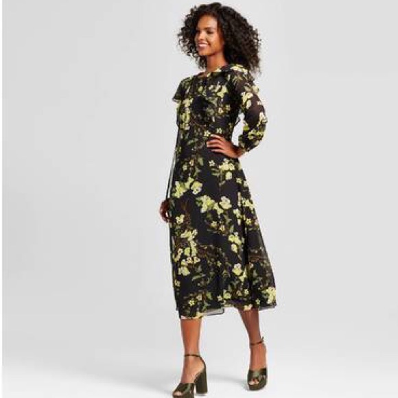 Who What Wear Flutter Shoulder Dress - Picture 3 of 3